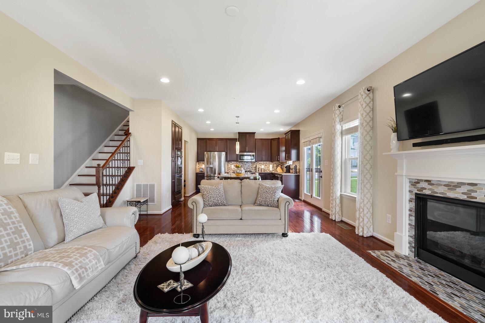 POTOMAC SHORES - Residential