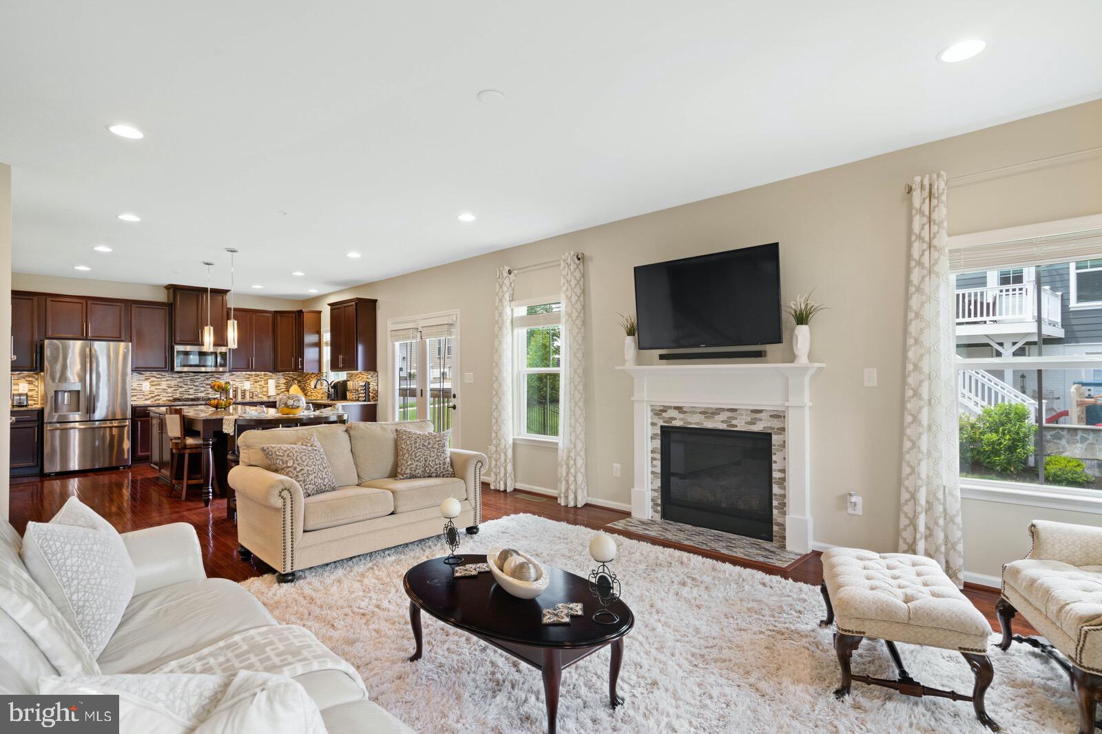 POTOMAC SHORES - Residential