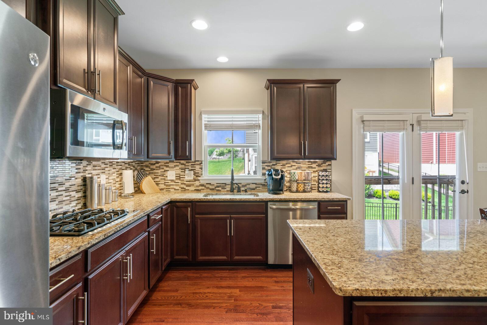 POTOMAC SHORES - Residential