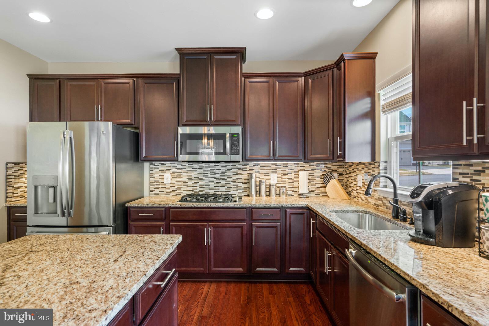 POTOMAC SHORES - Residential