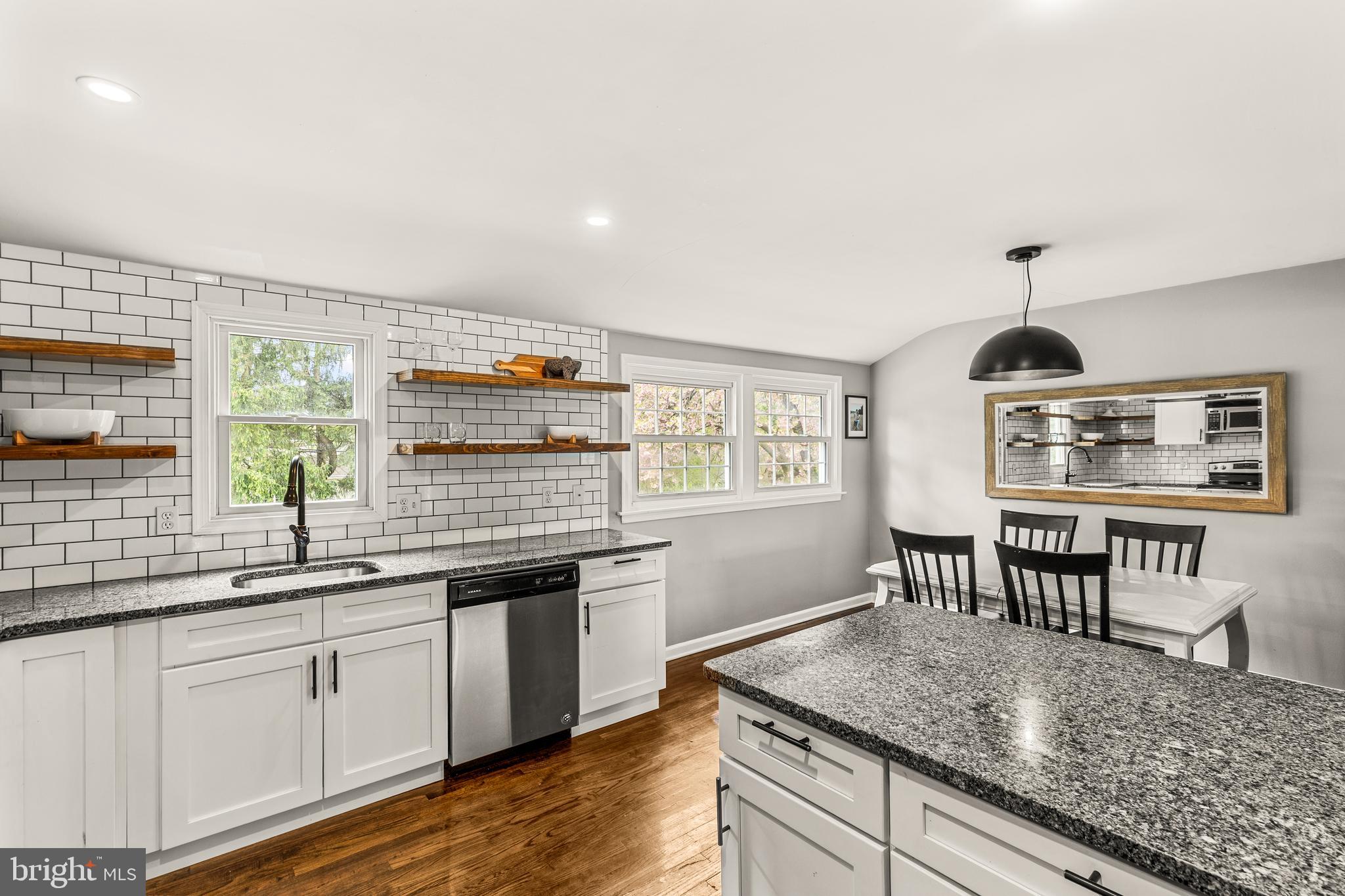 MISSION HILLS - Residential