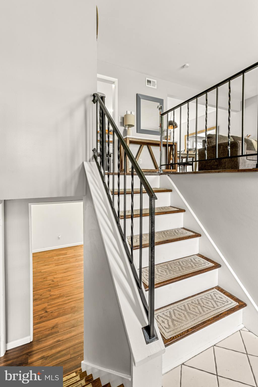 MISSION HILLS - Residential