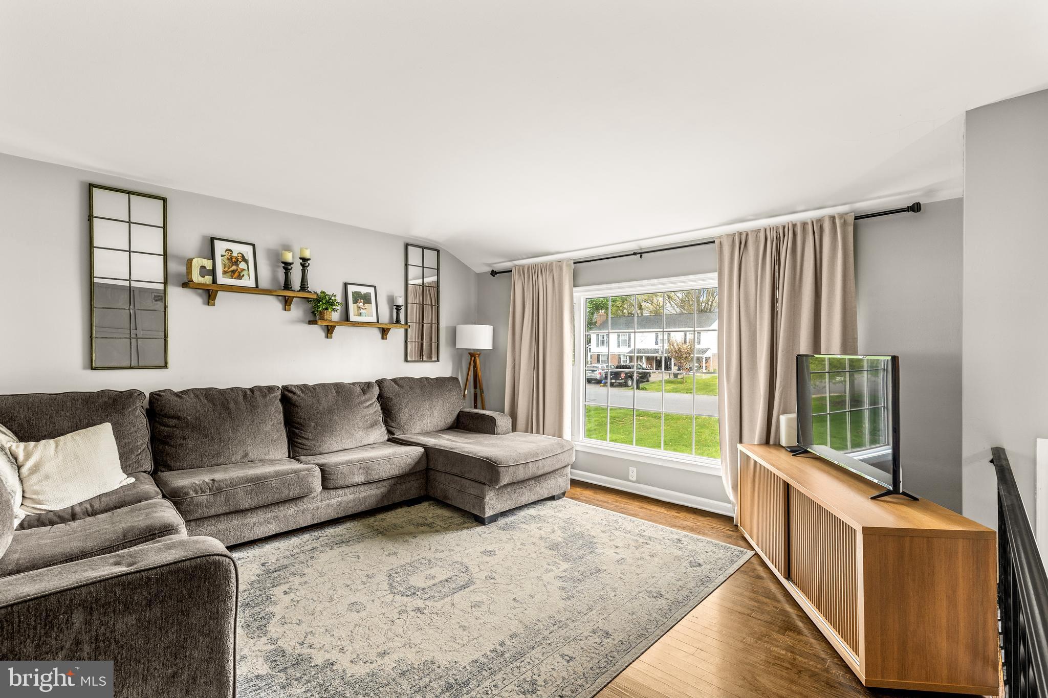 MISSION HILLS - Residential