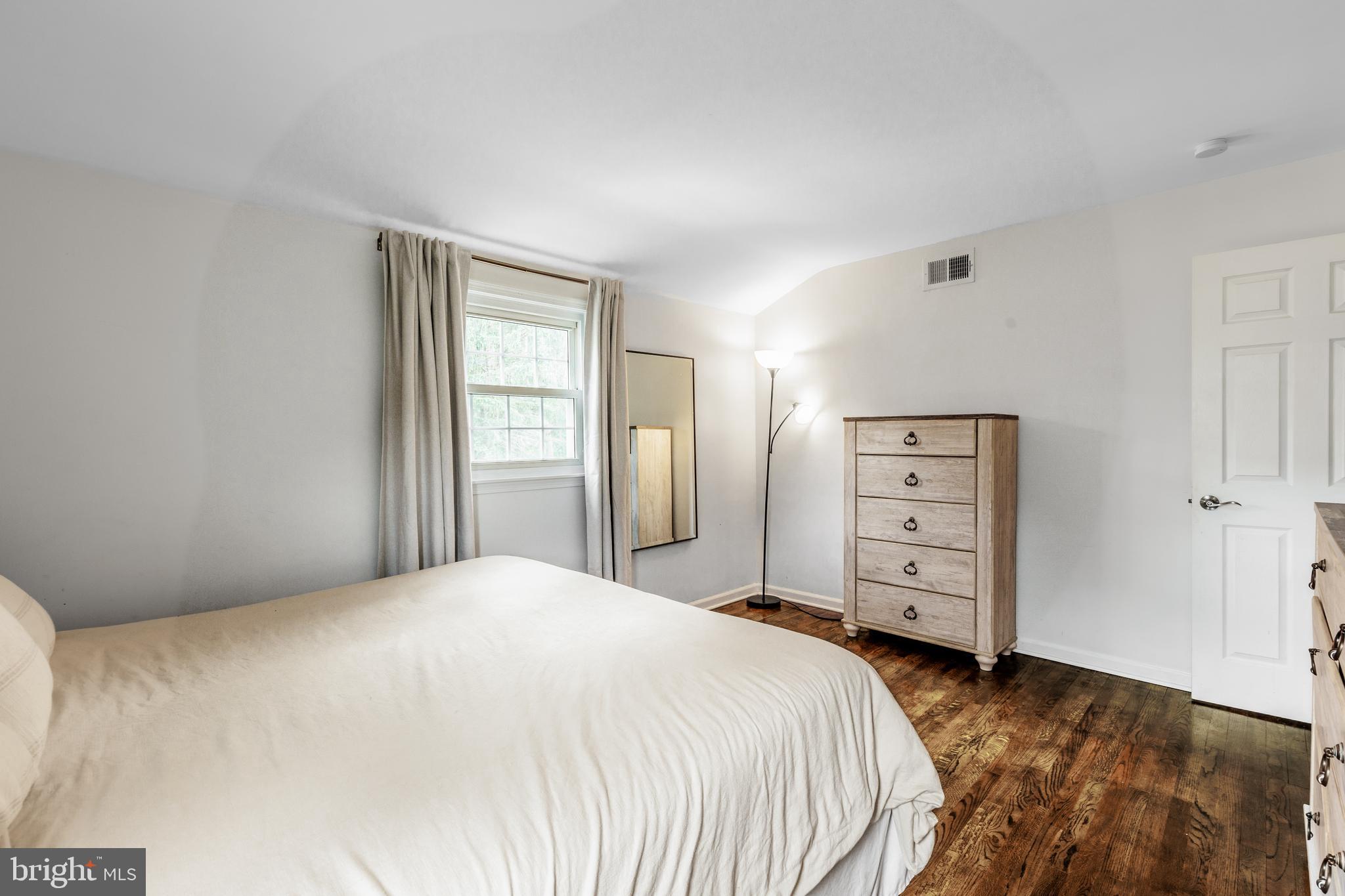 MISSION HILLS - Residential