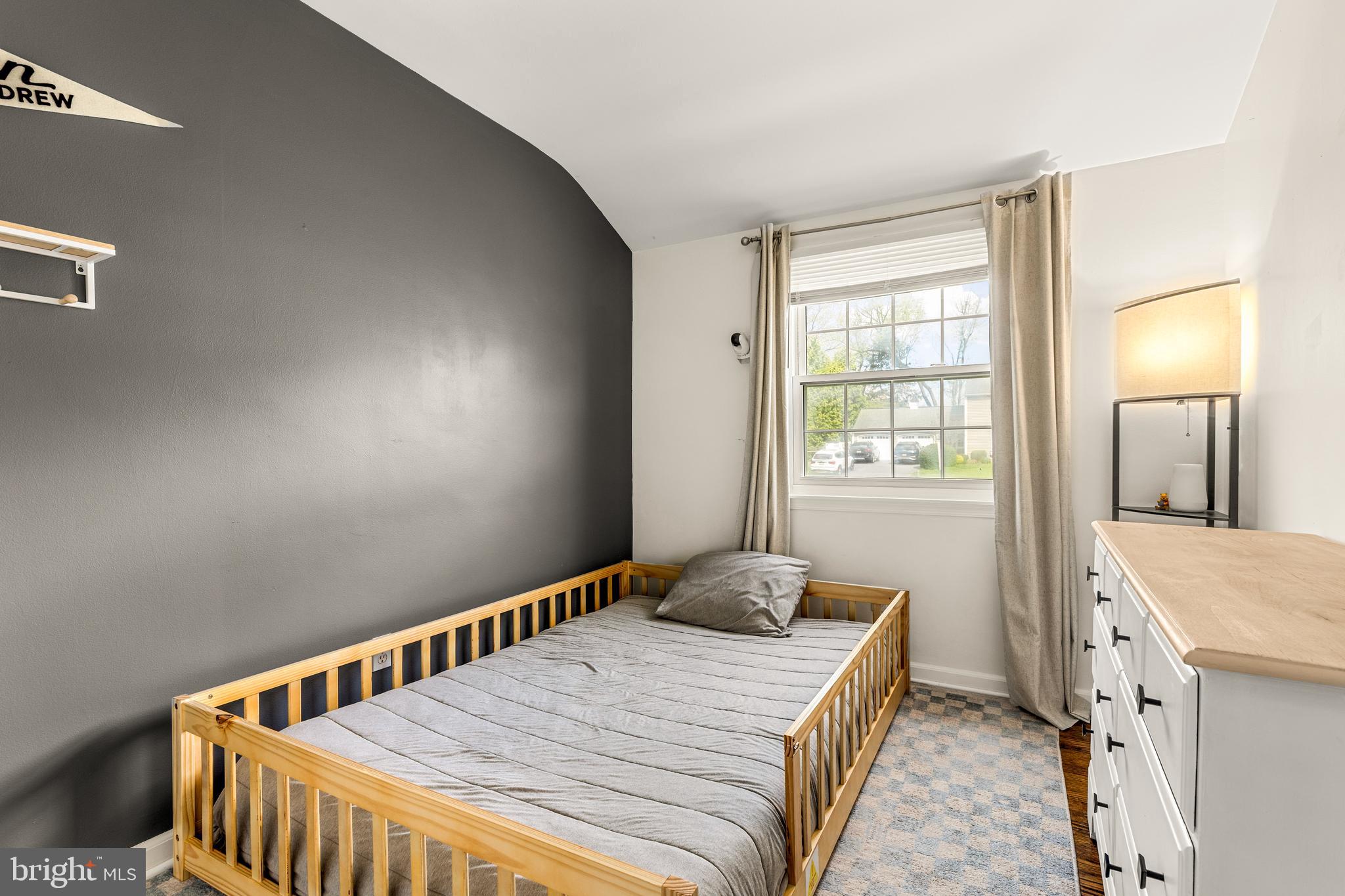 MISSION HILLS - Residential