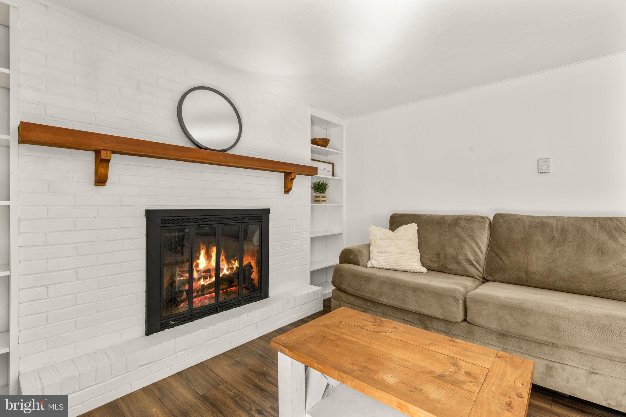 MISSION HILLS - Residential