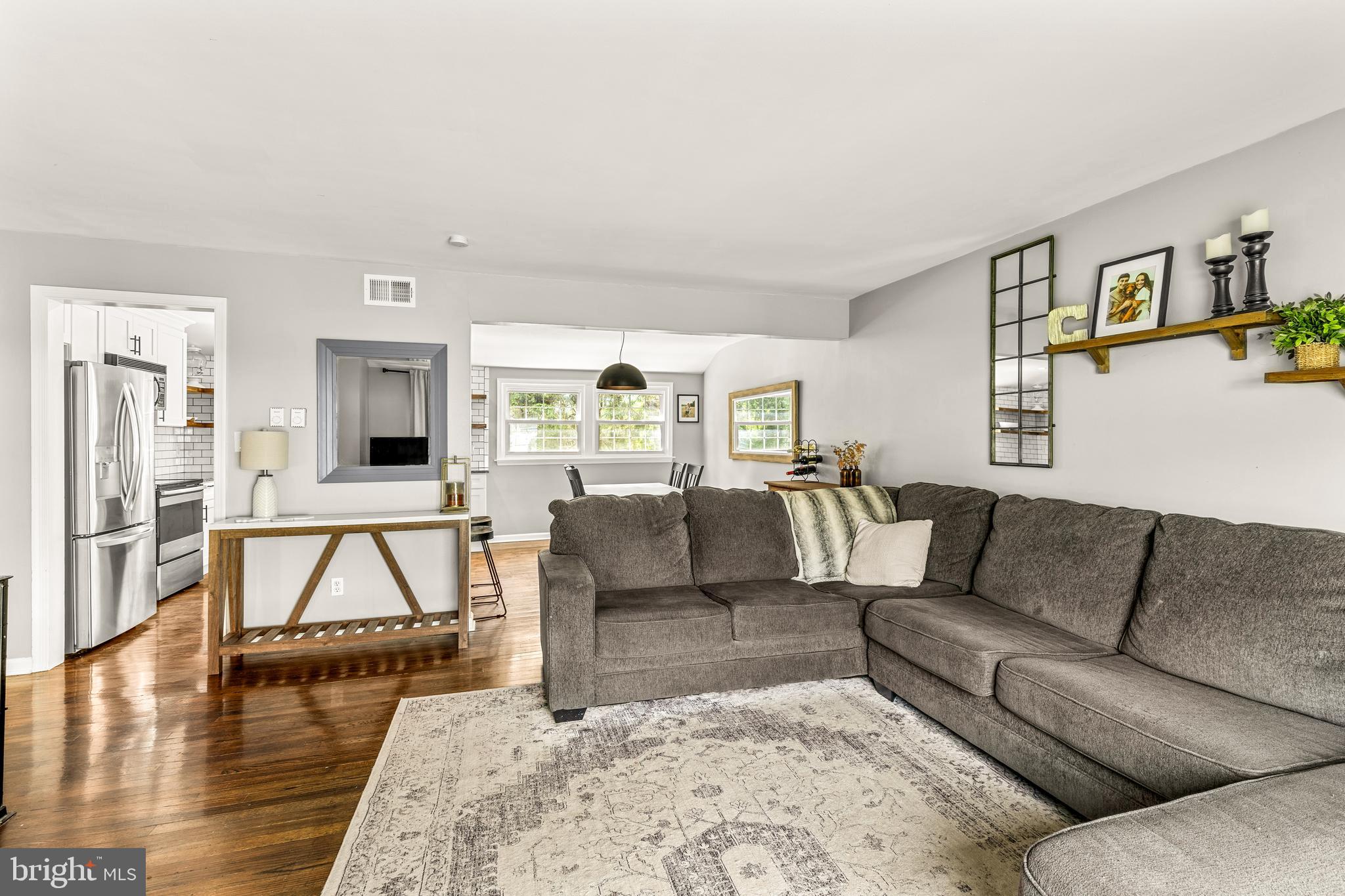 MISSION HILLS - Residential