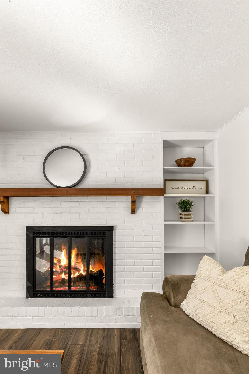 MISSION HILLS - Residential