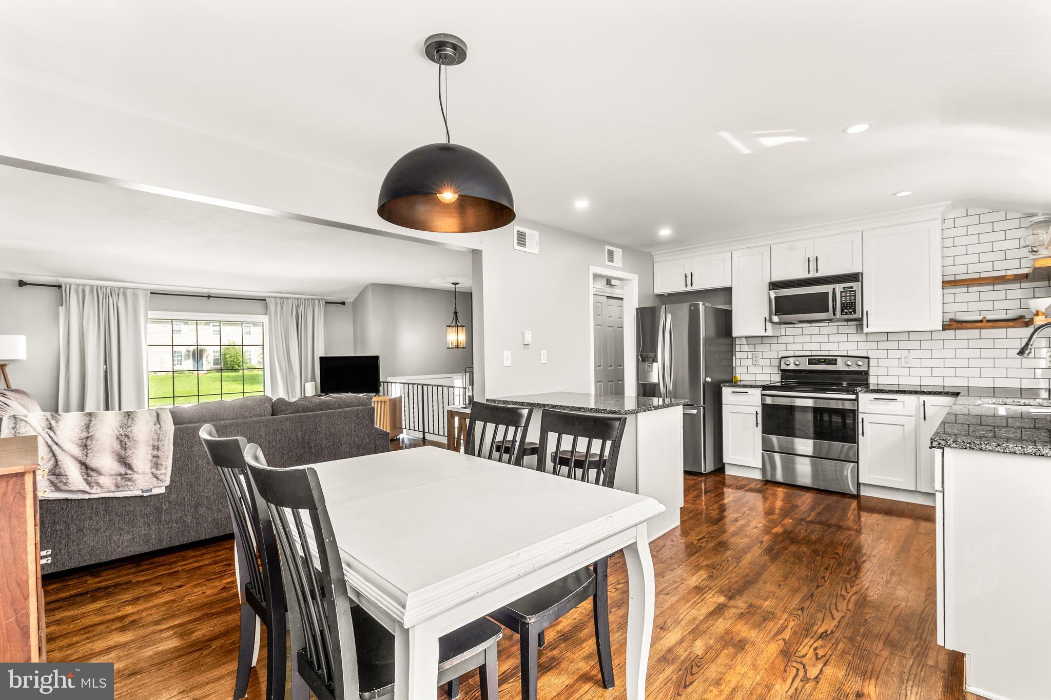 MISSION HILLS - Residential