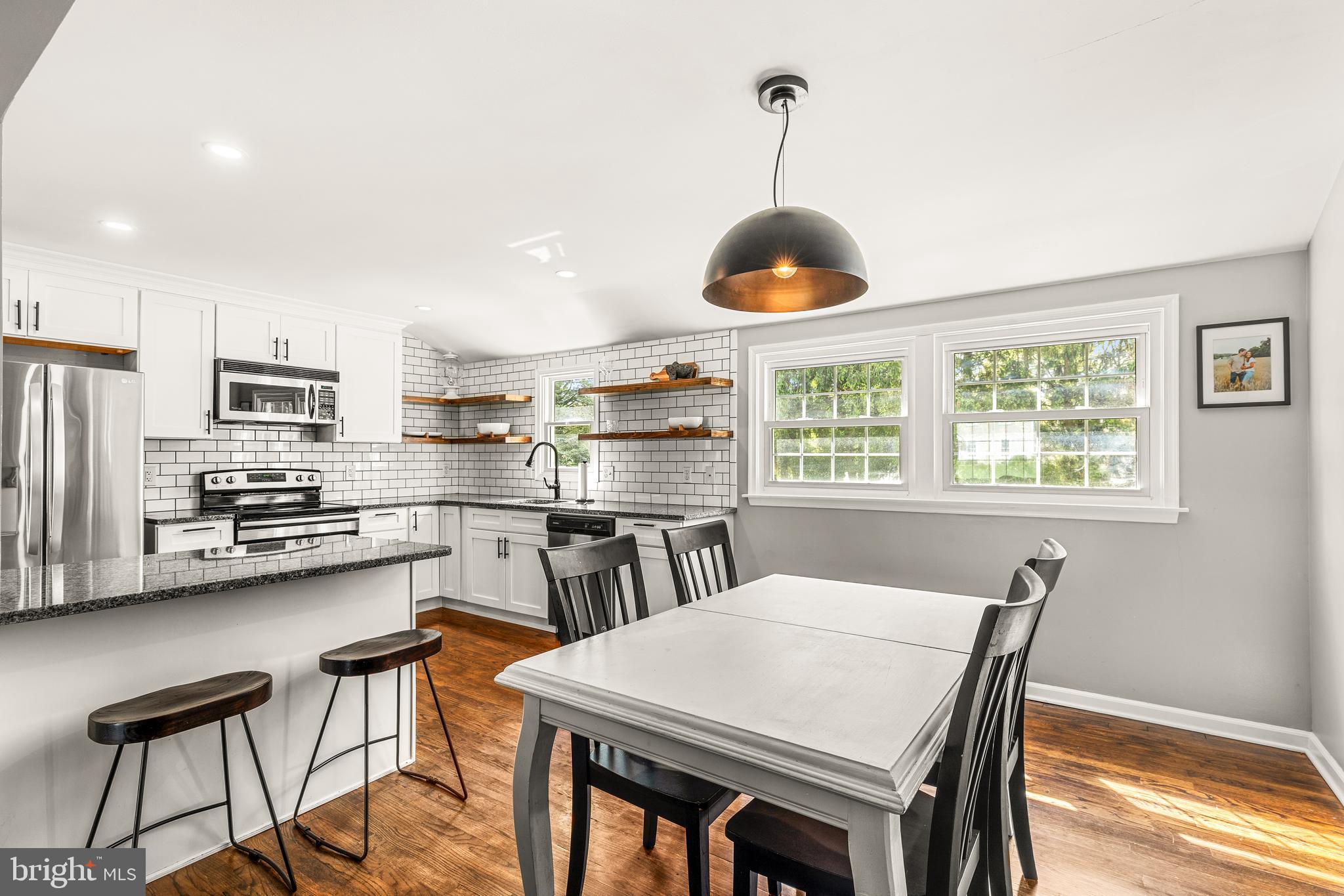 MISSION HILLS - Residential