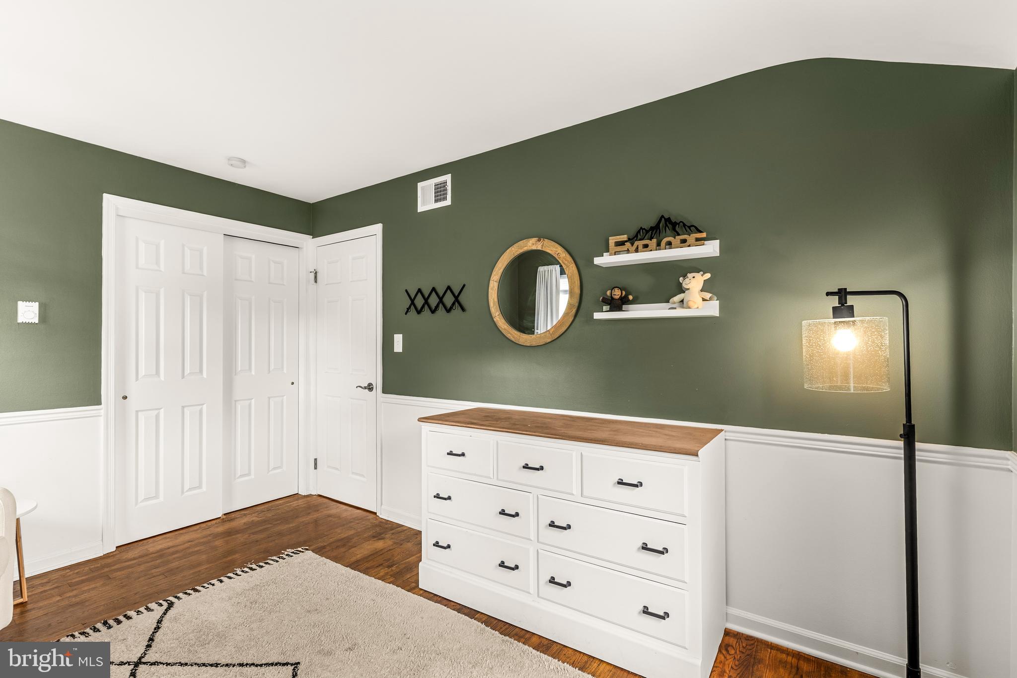 MISSION HILLS - Residential