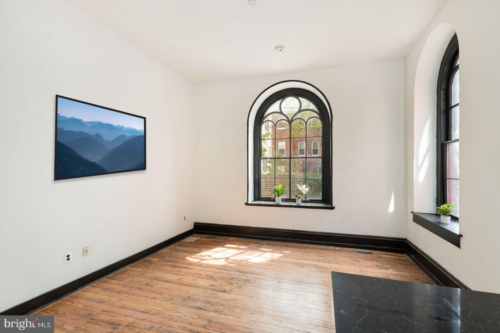 ART MUSEUM AREA - Residential Lease