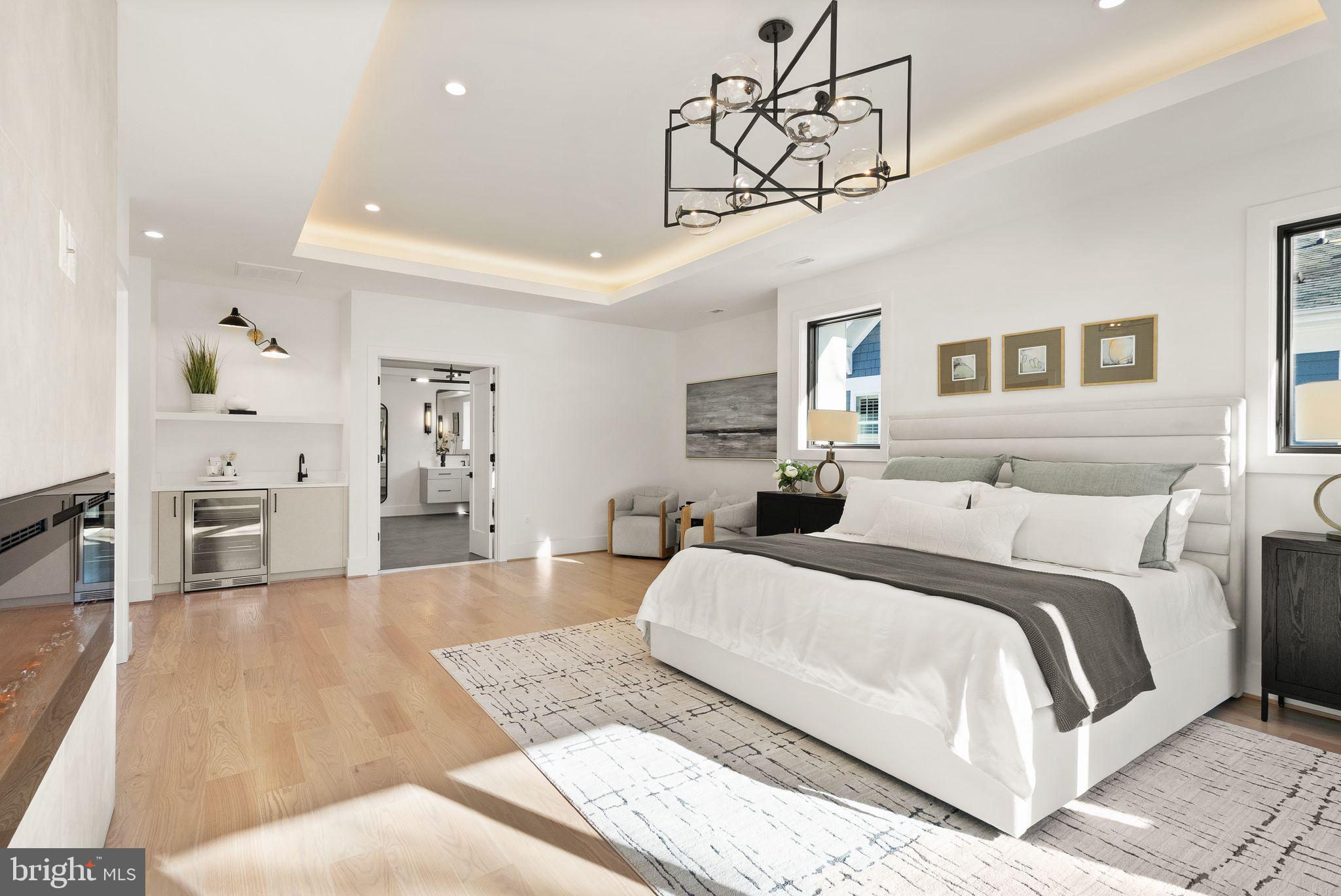 CLARENDON - Residential