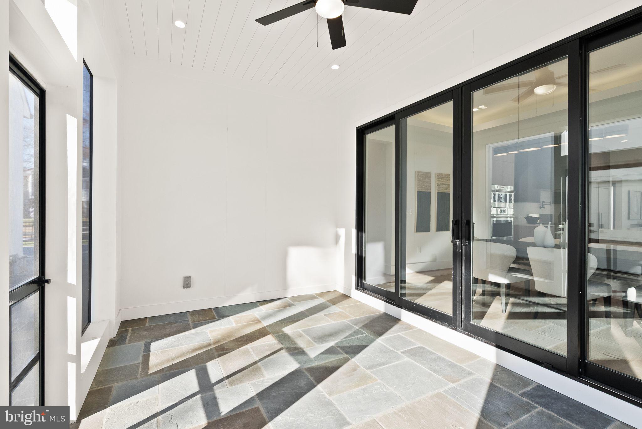 CLARENDON - Residential