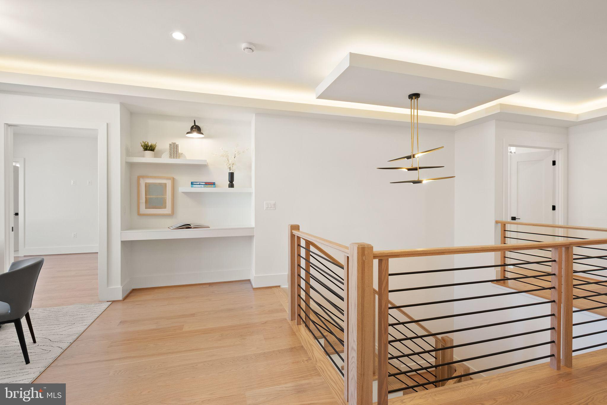 CLARENDON - Residential