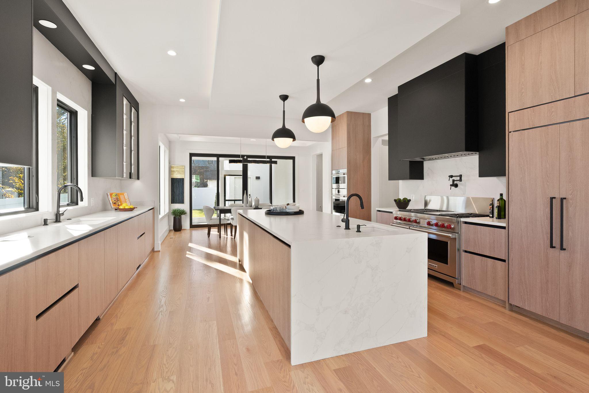 CLARENDON - Residential