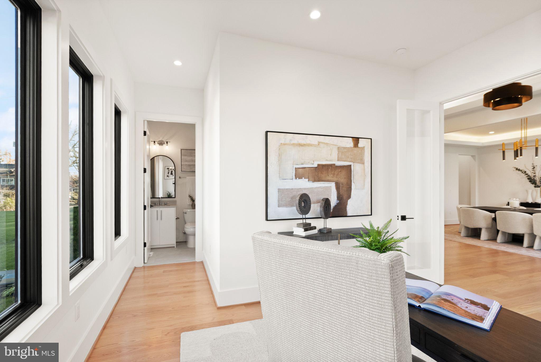 CLARENDON - Residential