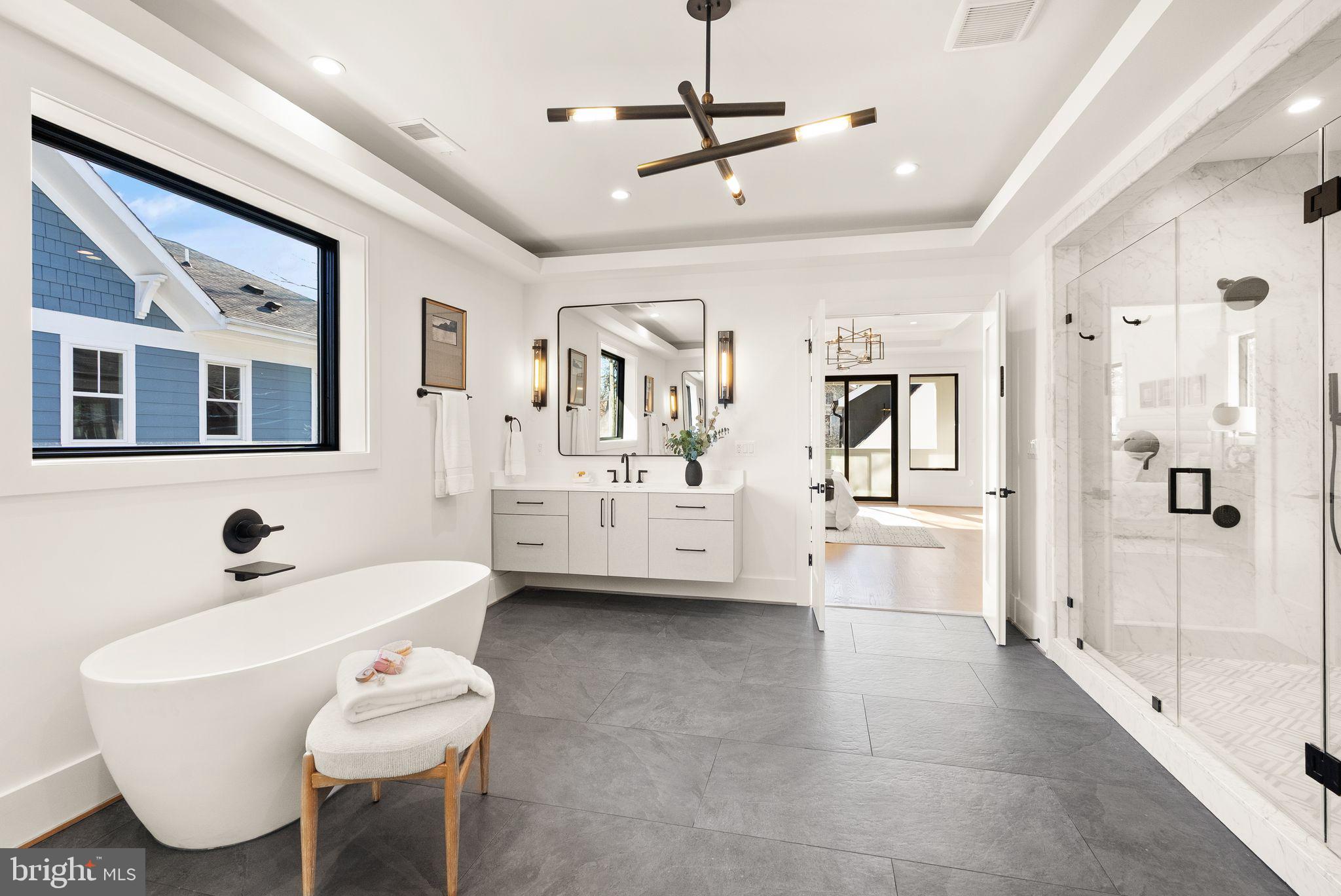 CLARENDON - Residential