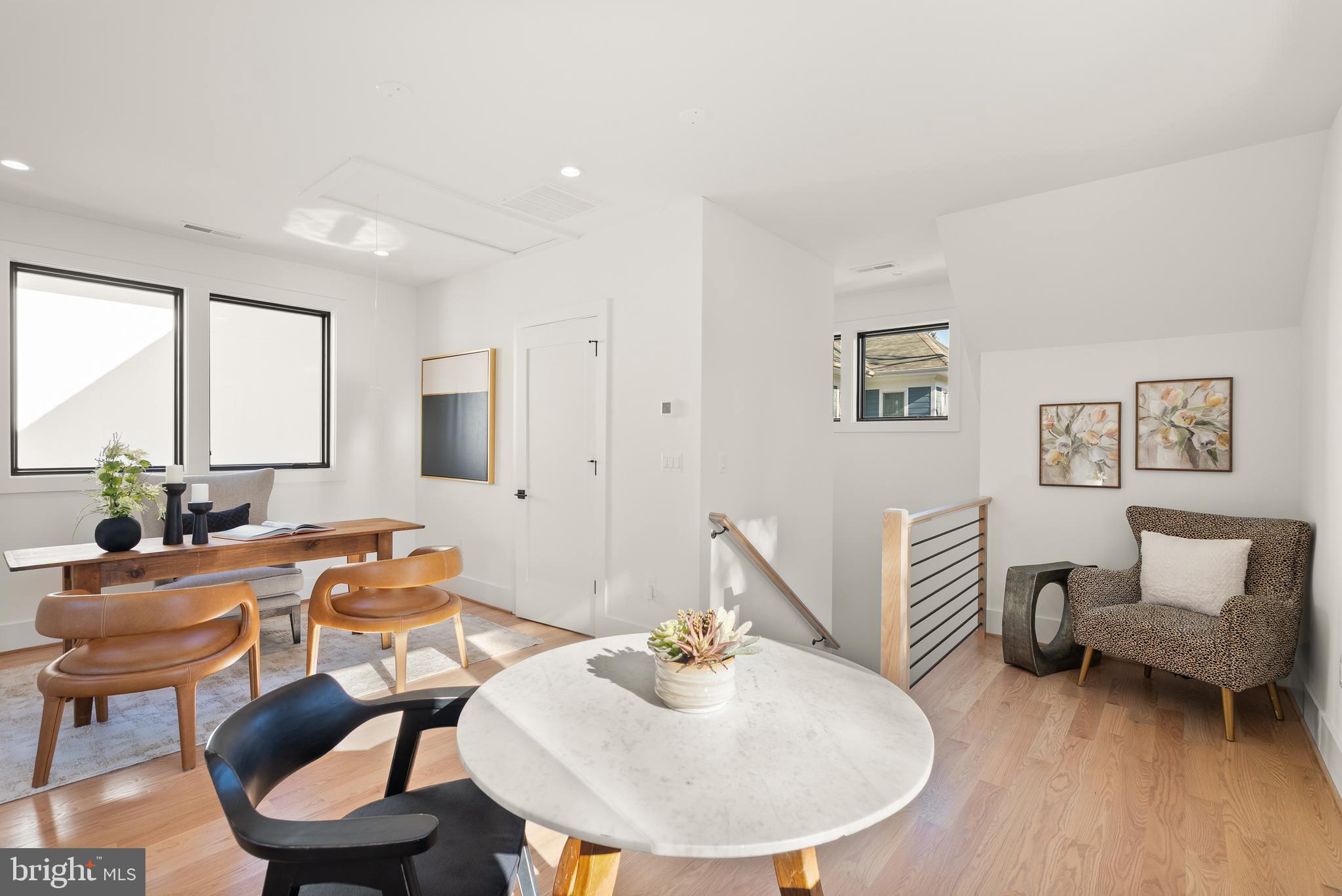 CLARENDON - Residential