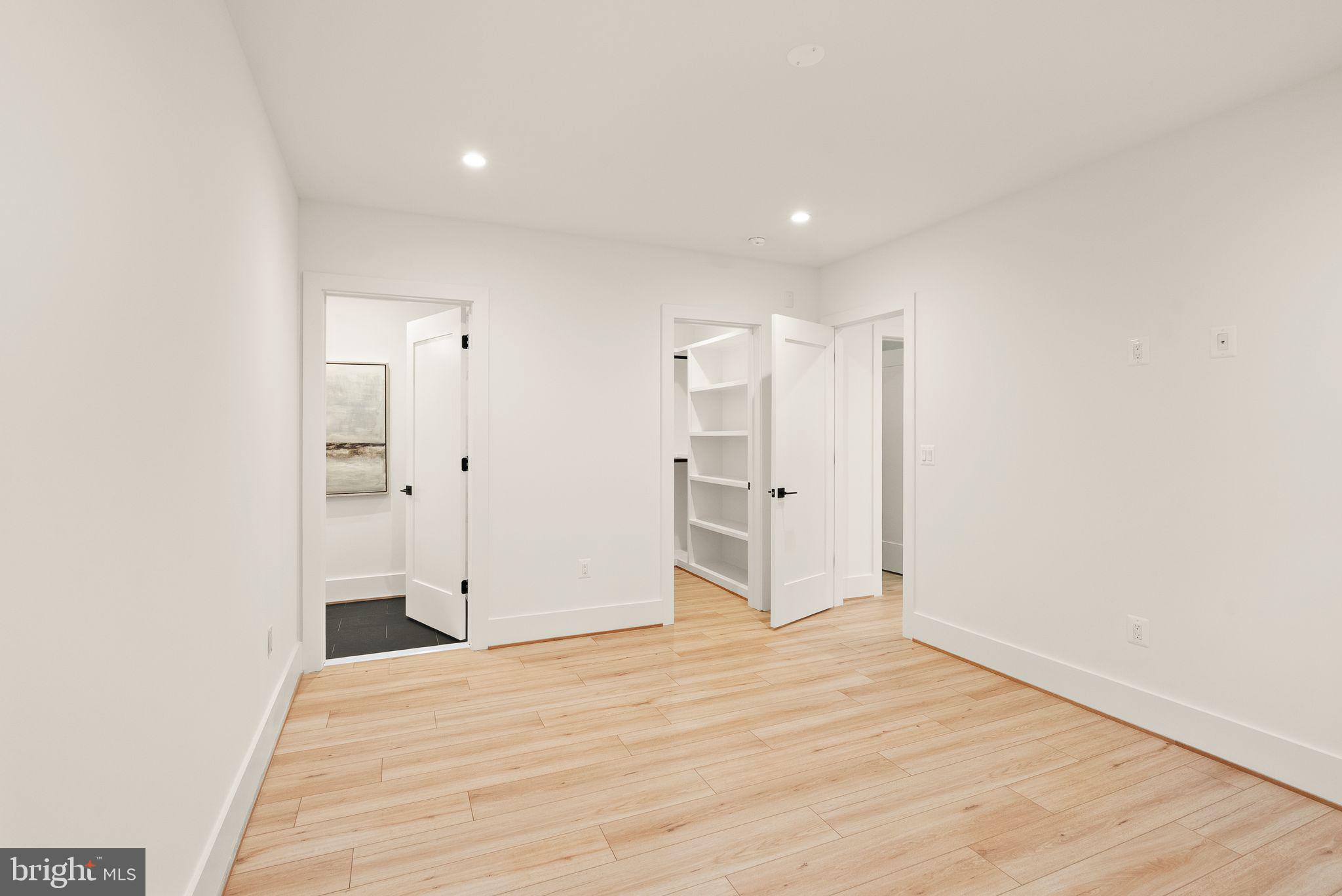 CLARENDON - Residential