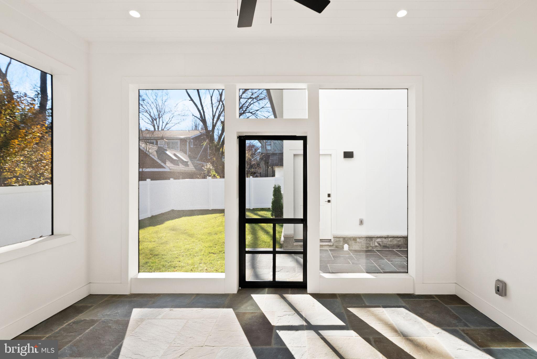 CLARENDON - Residential