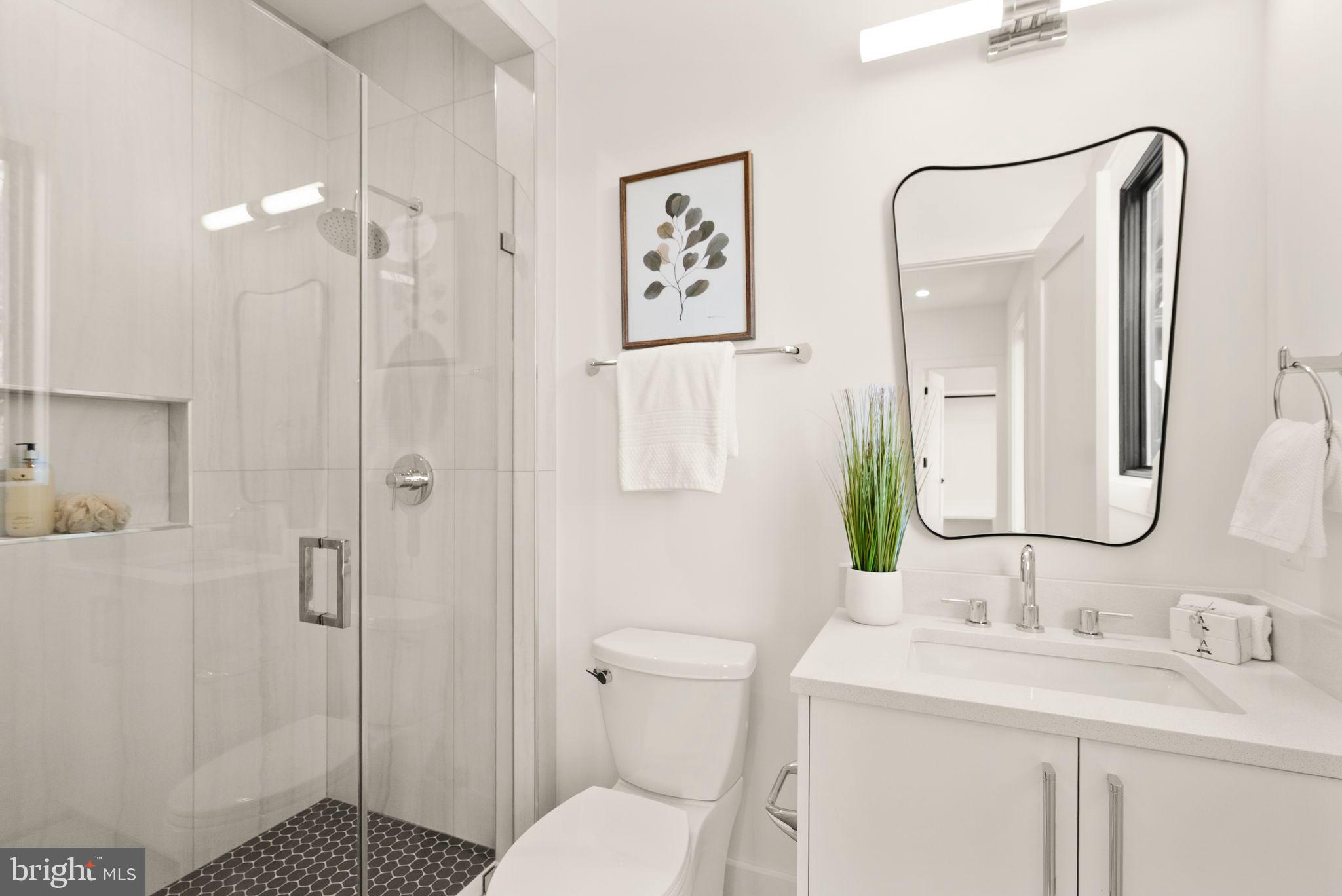 CLARENDON - Residential