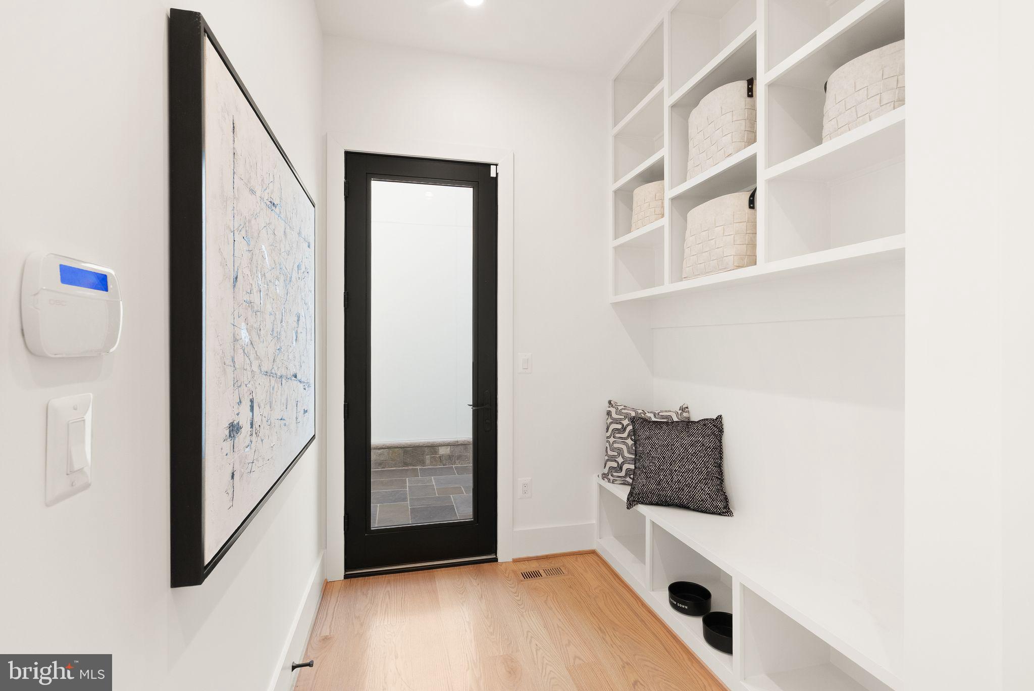 CLARENDON - Residential