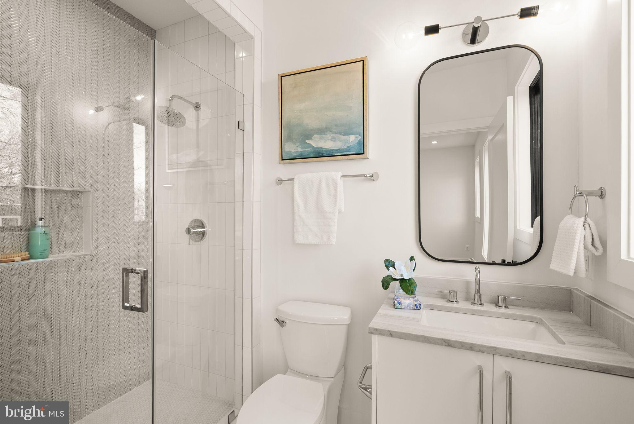 CLARENDON - Residential