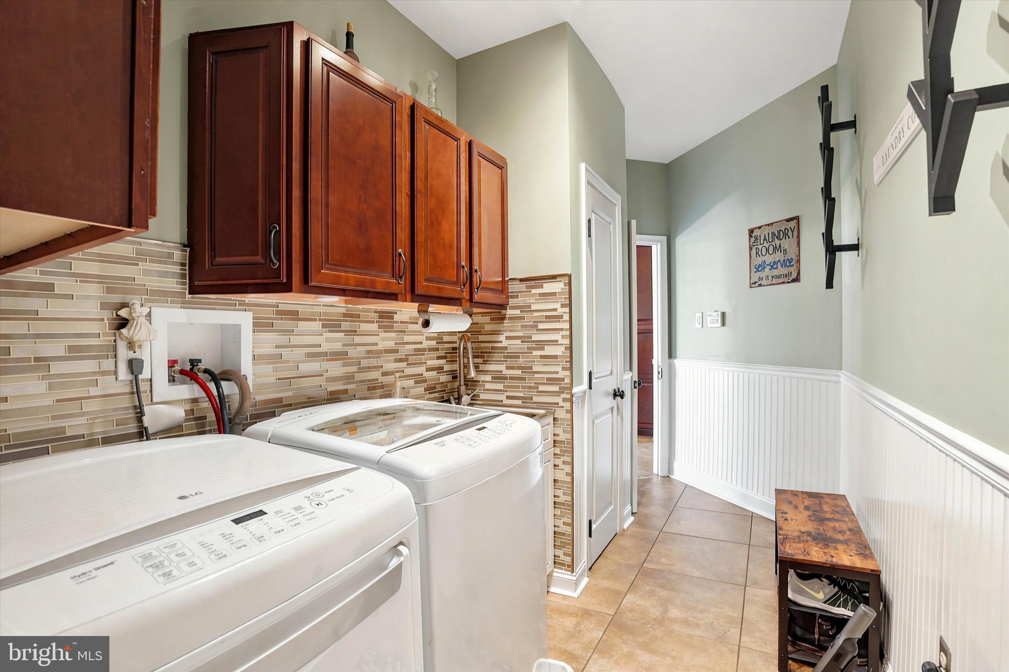 CEDAR GROVE FARM - Residential