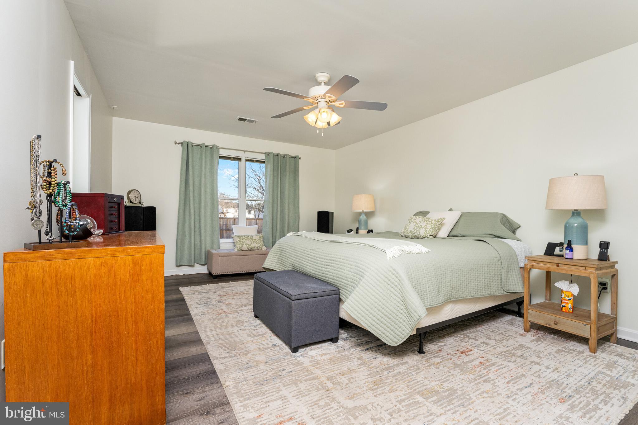 MEADFIELD - Residential