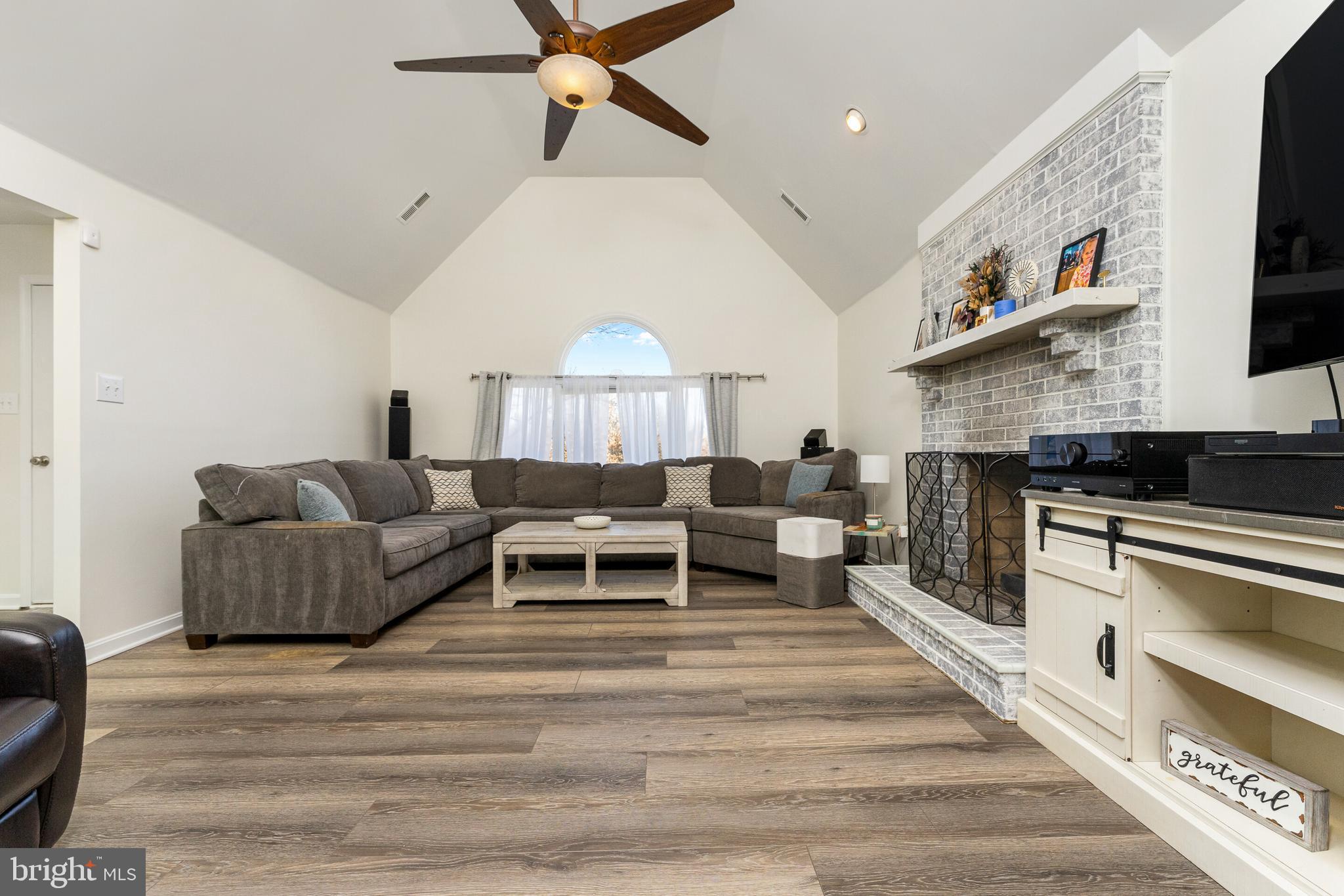 MEADFIELD - Residential