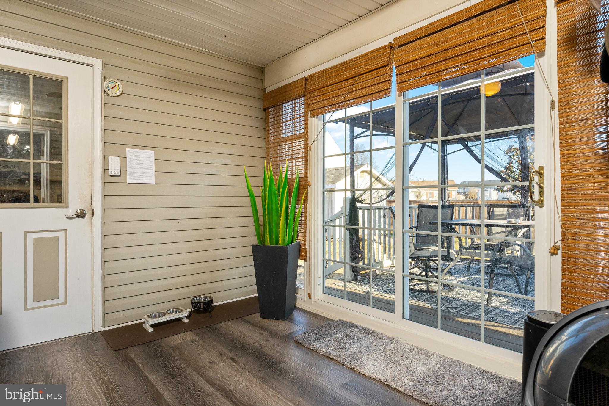 MEADFIELD - Residential