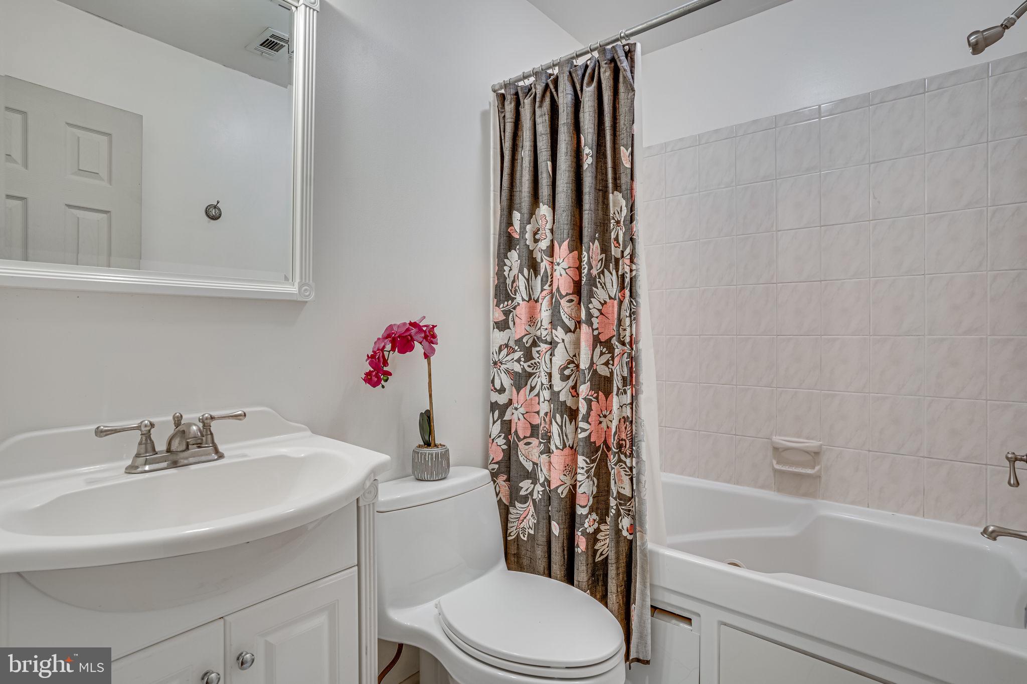 STRATTON WOODS - Residential