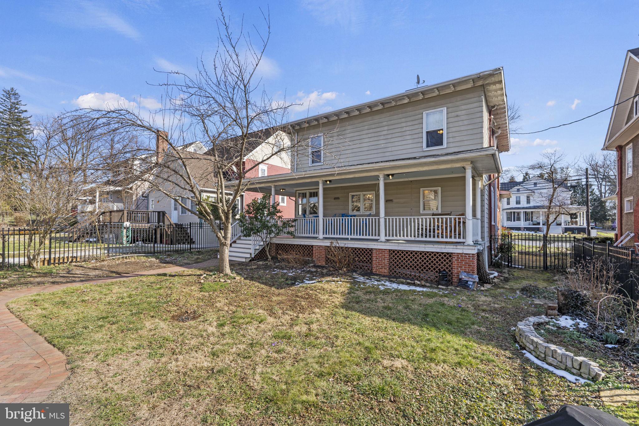 CHARLES TOWN - Residential