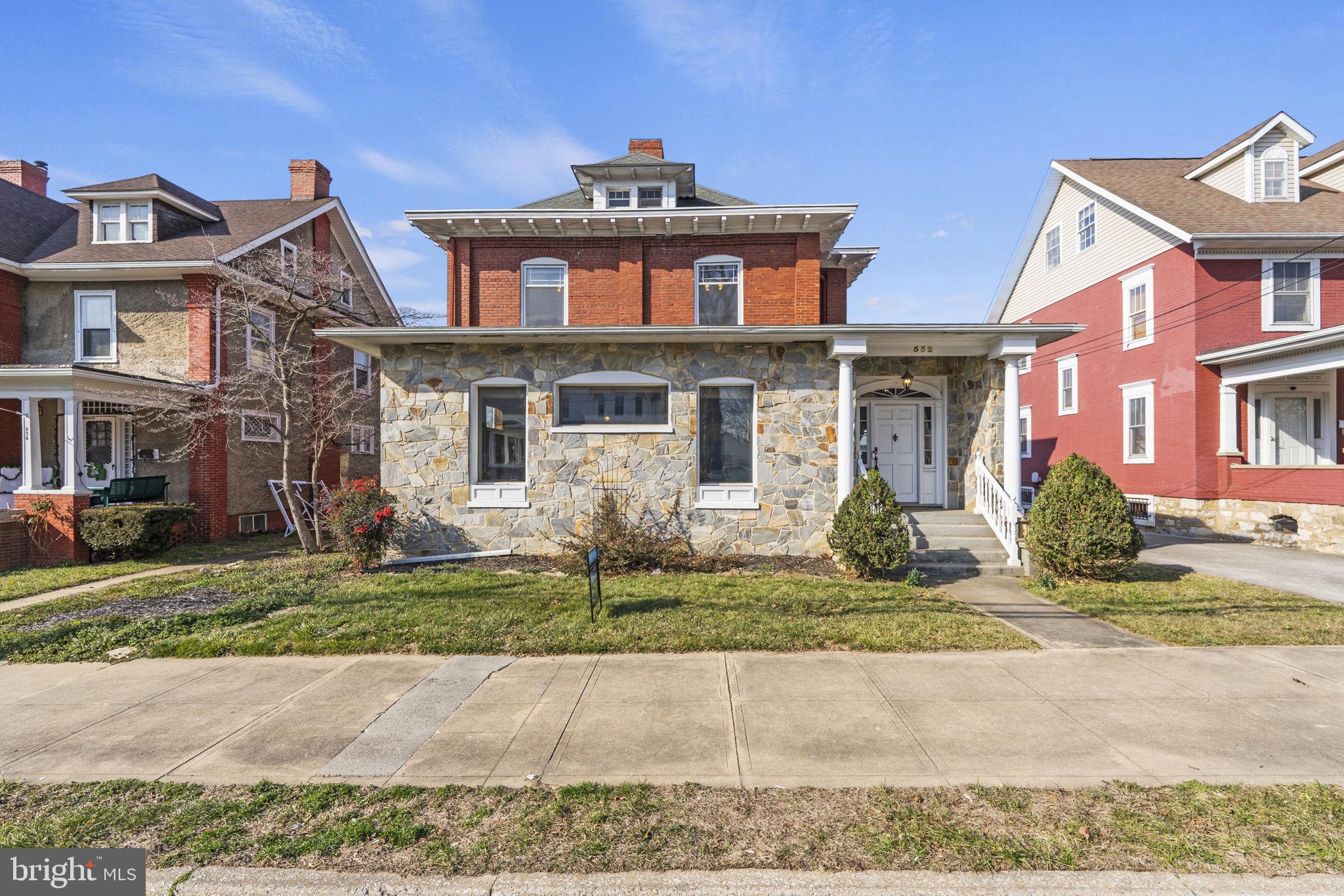 CHARLES TOWN - Residential