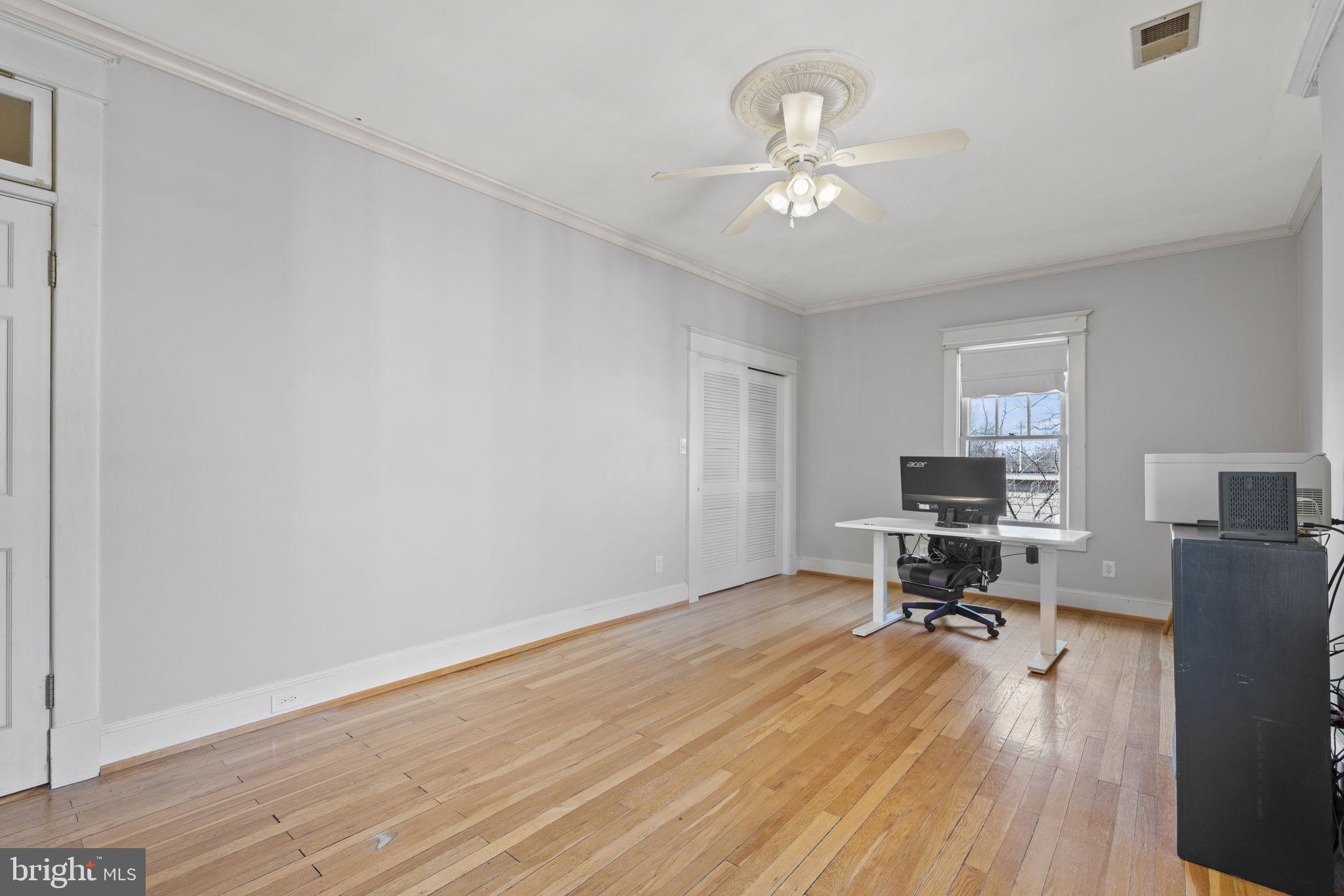 CHARLES TOWN - Residential