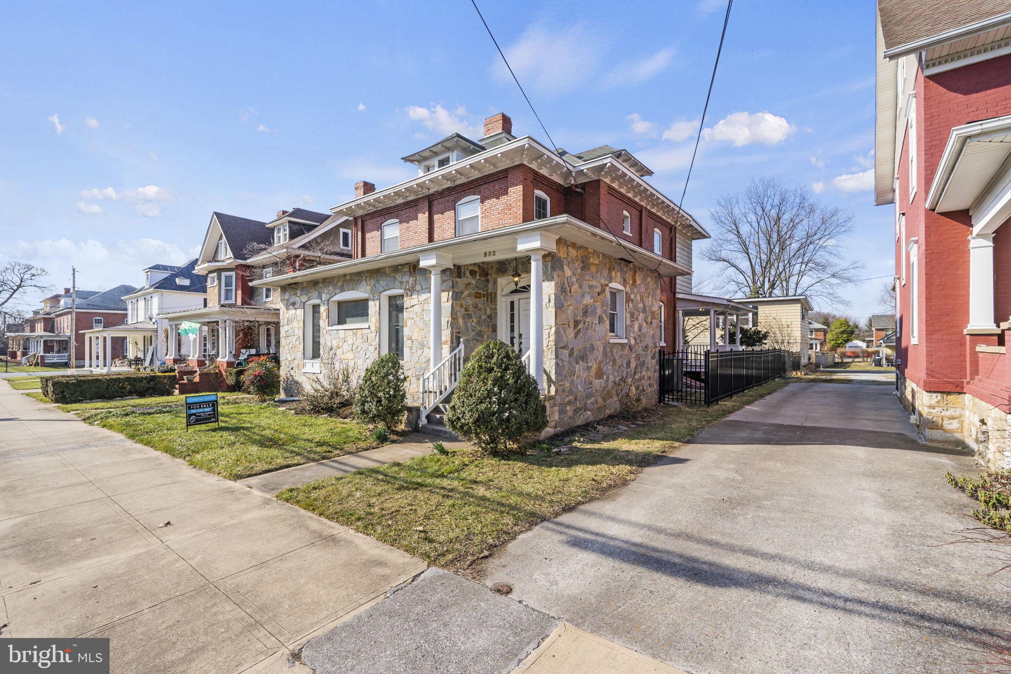 CHARLES TOWN - Residential