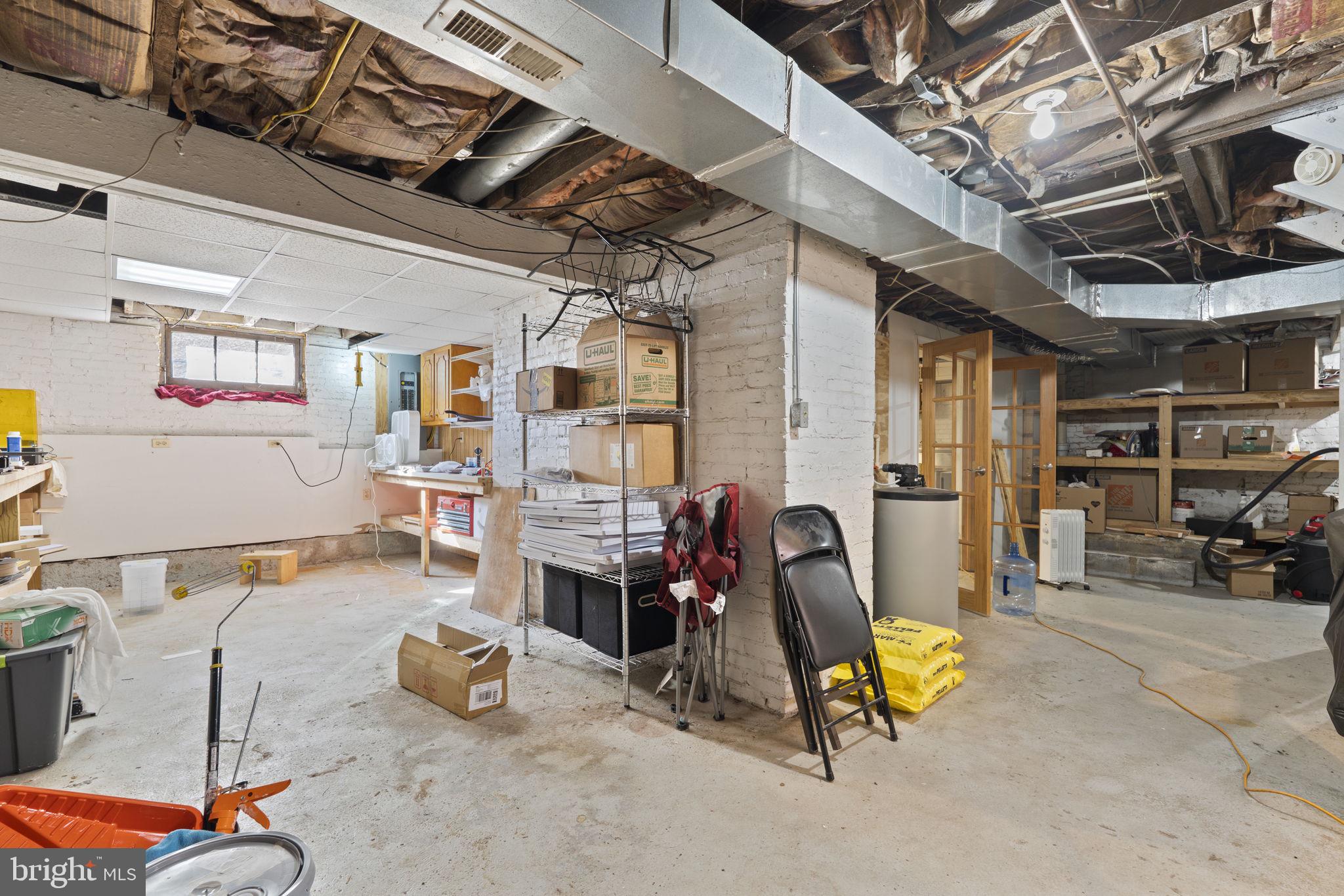 CHARLES TOWN - Residential