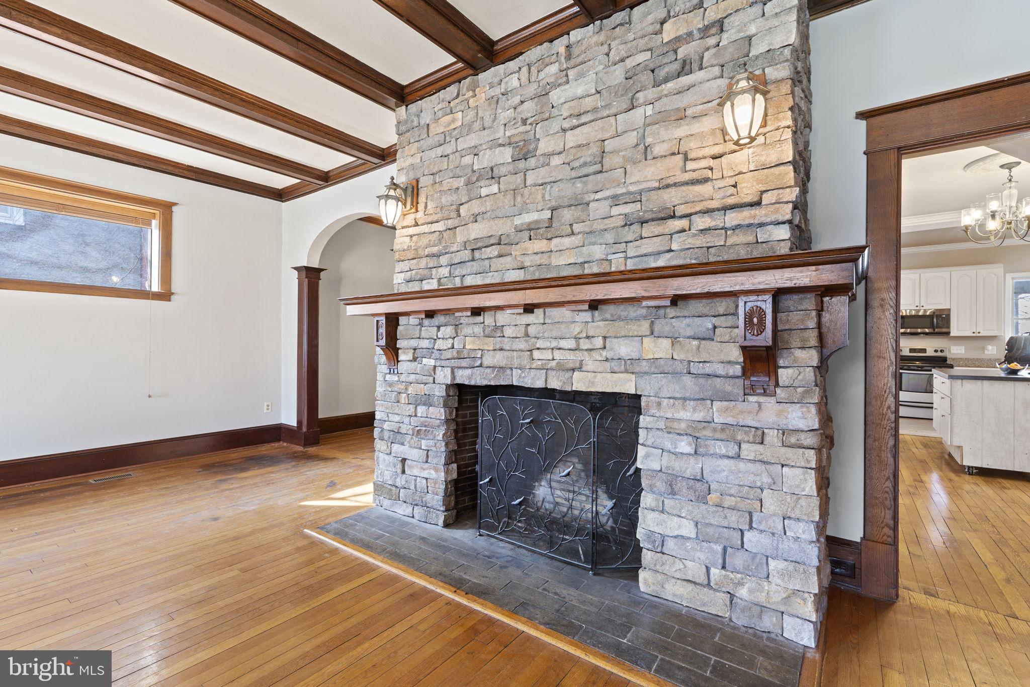 CHARLES TOWN - Residential