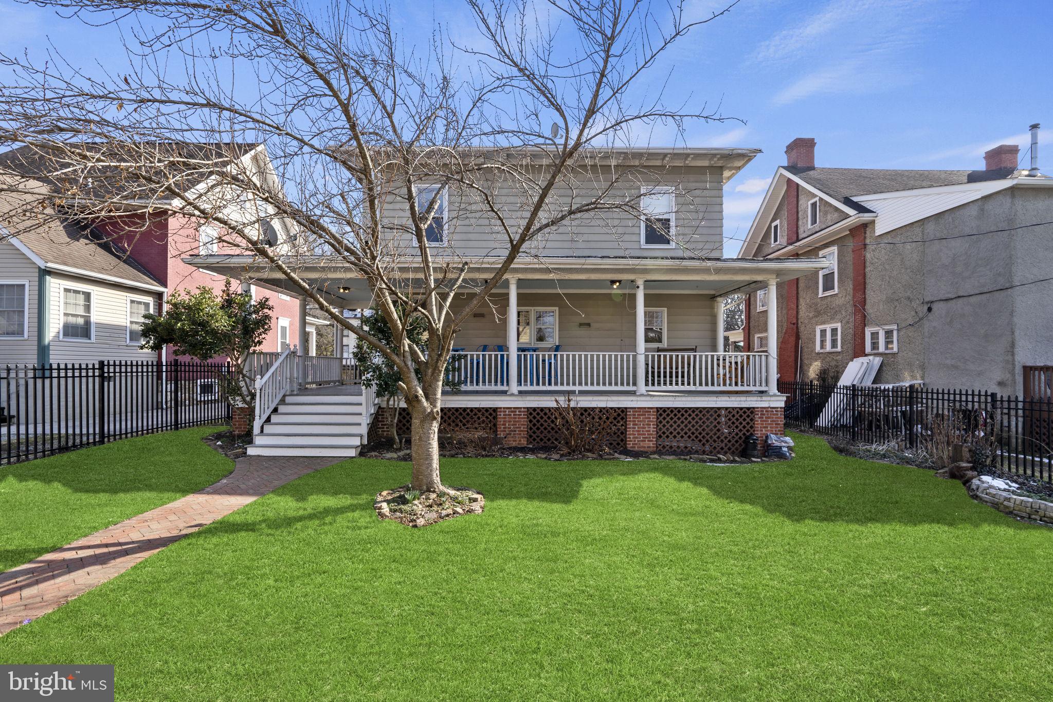 CHARLES TOWN - Residential