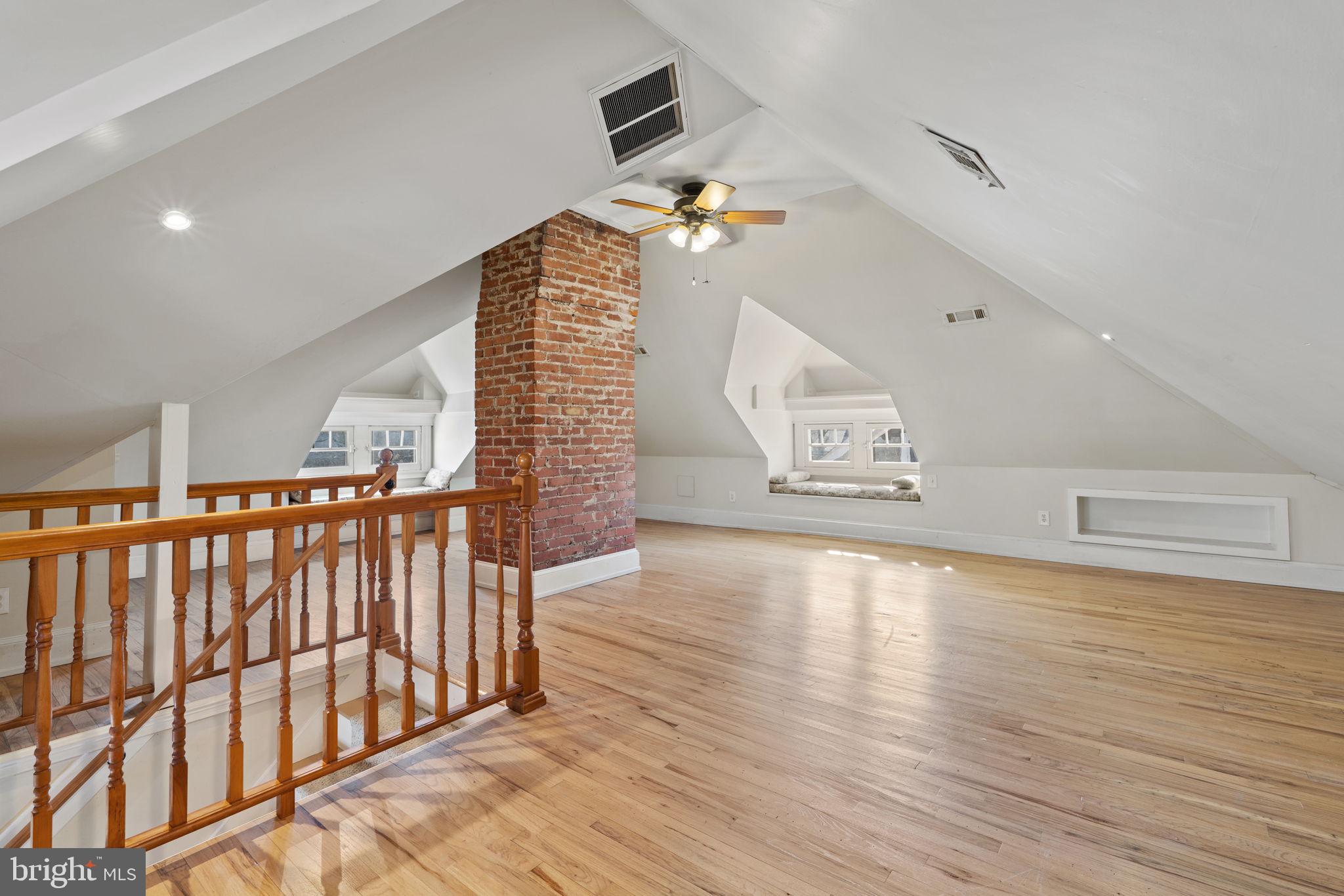 CHARLES TOWN - Residential