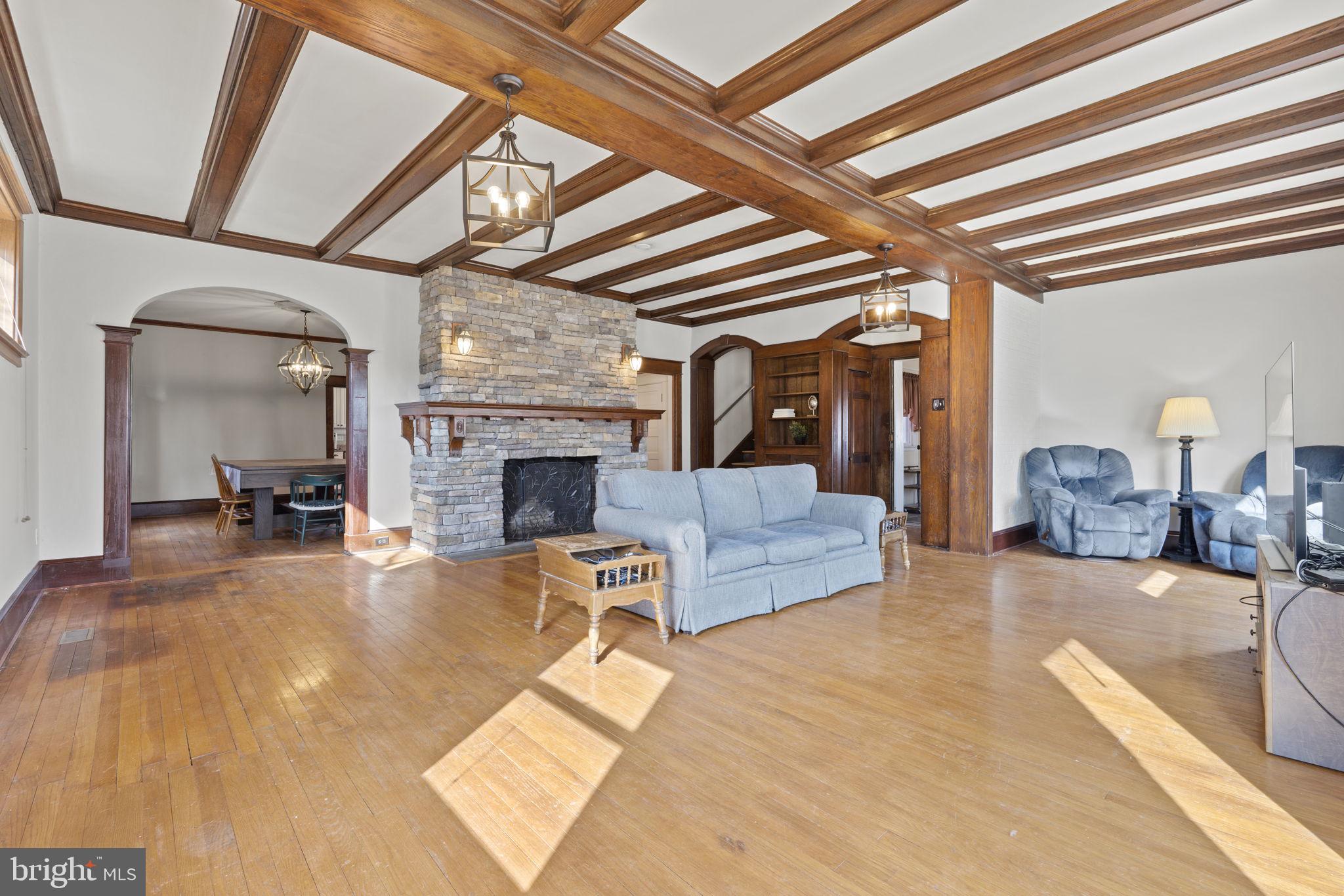 CHARLES TOWN - Residential