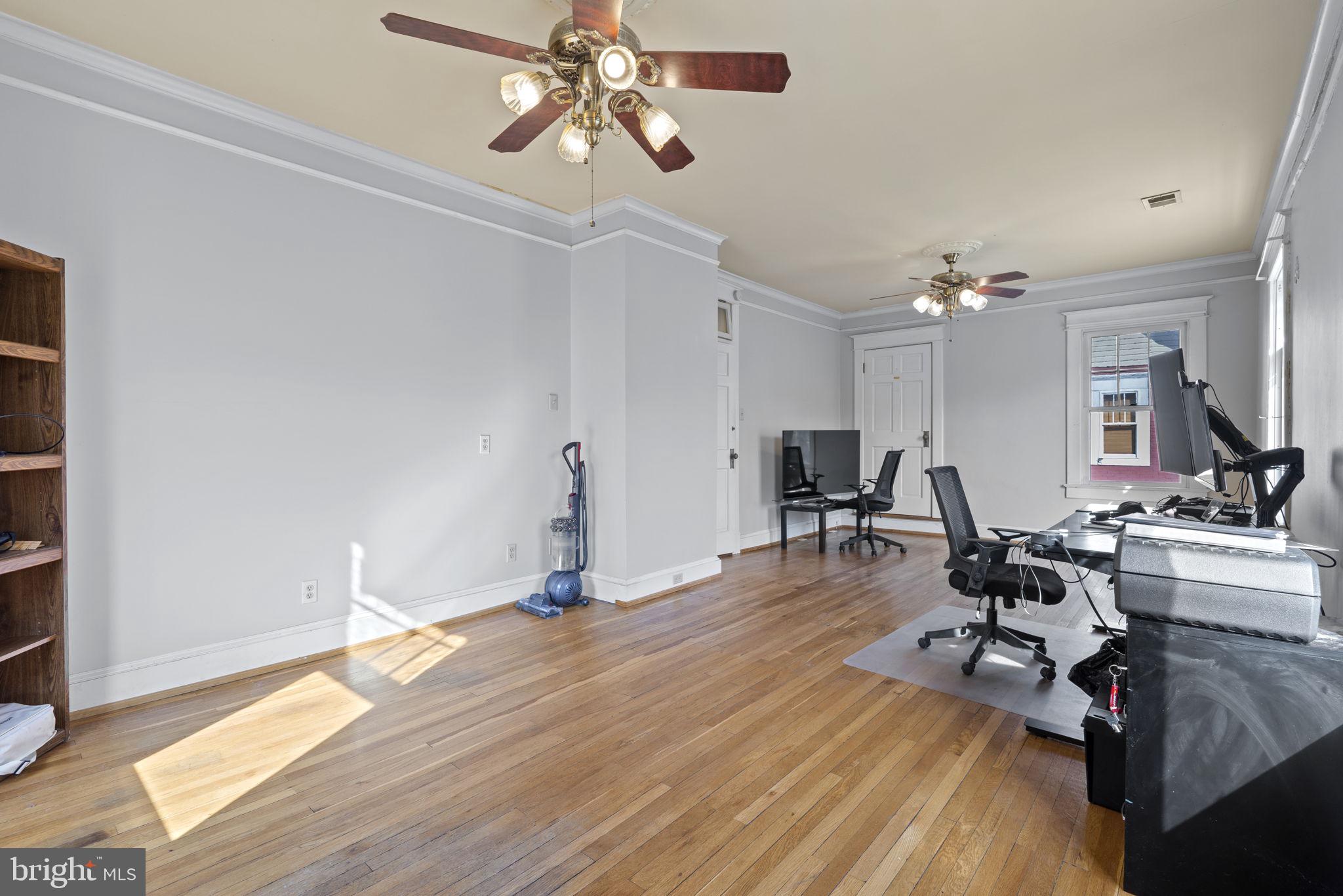 CHARLES TOWN - Residential