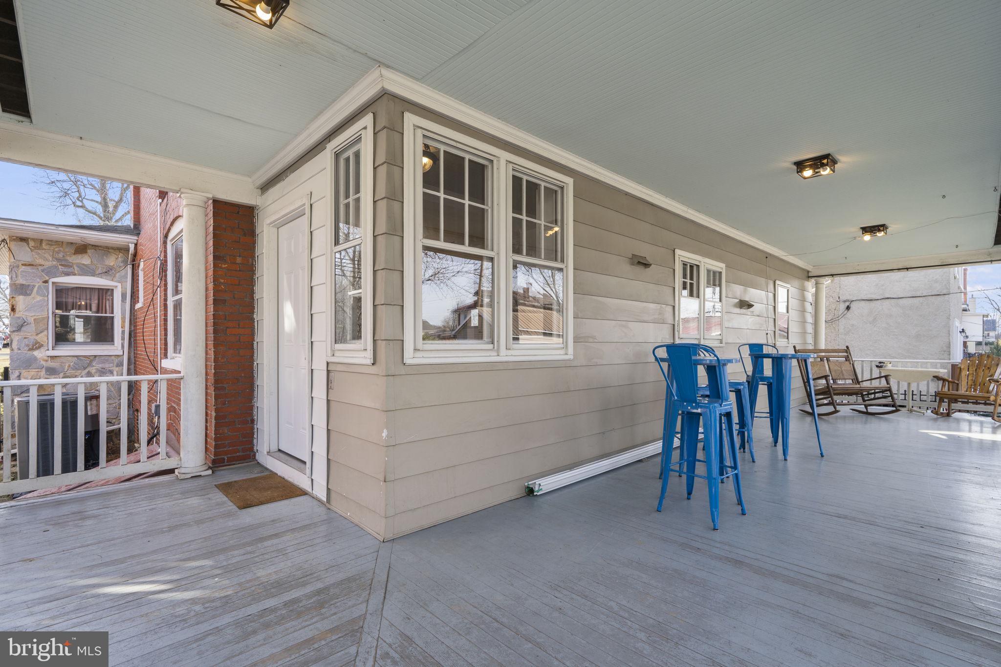 CHARLES TOWN - Residential