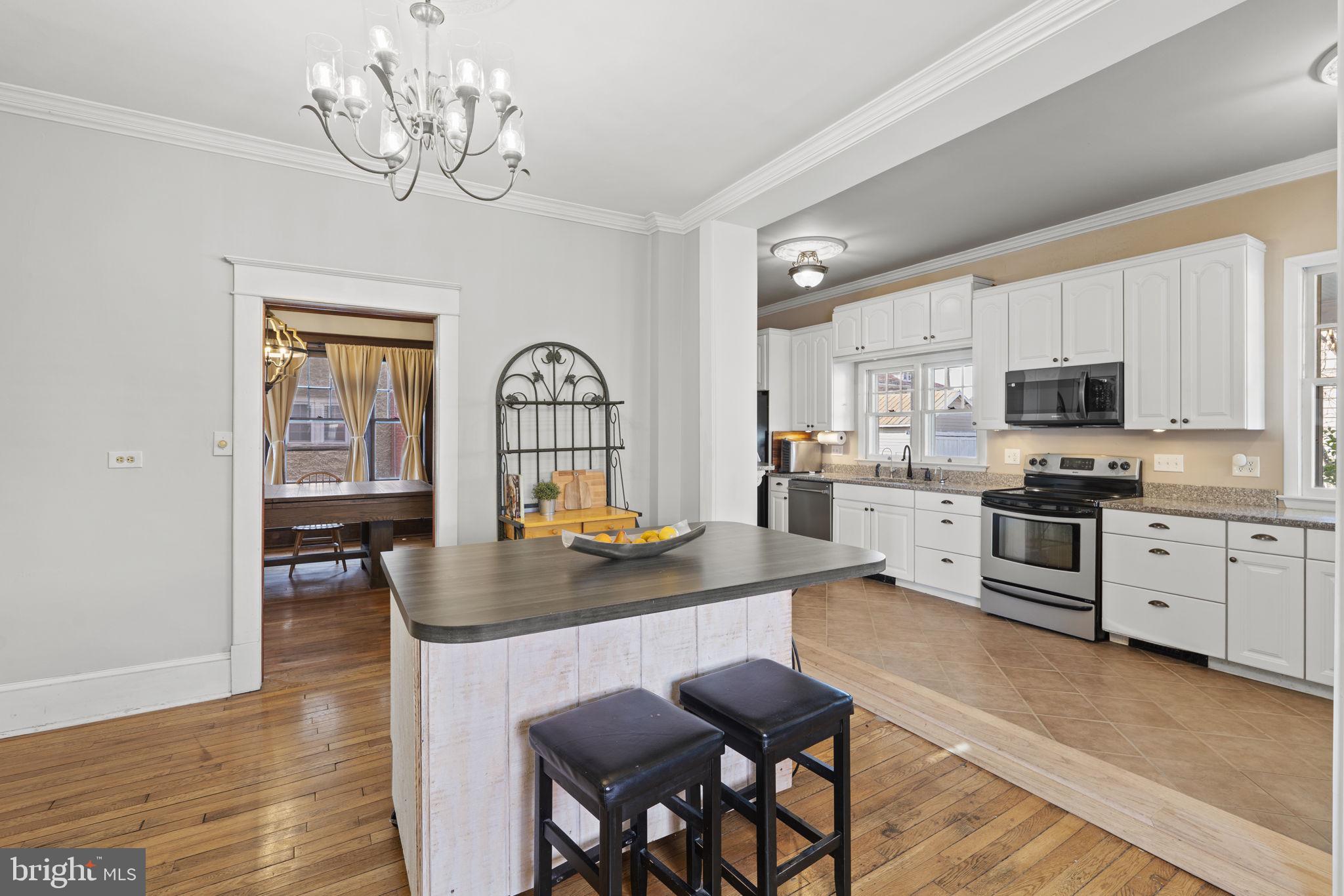 CHARLES TOWN - Residential