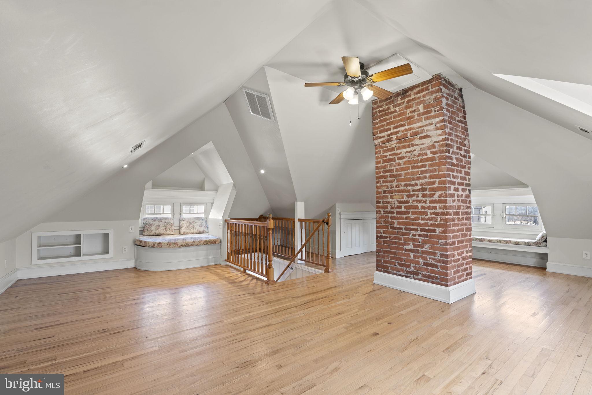 CHARLES TOWN - Residential