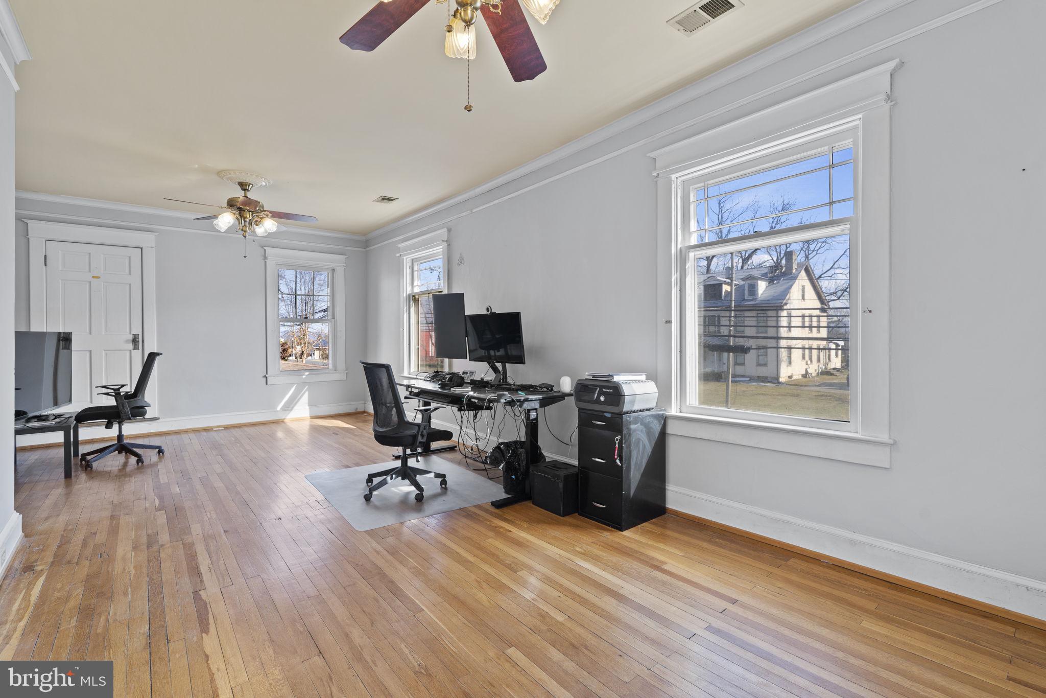 CHARLES TOWN - Residential