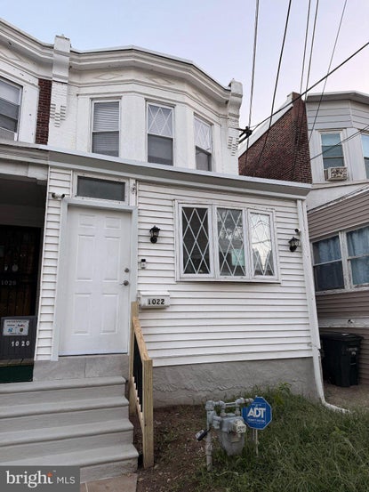 1022 Lawrence Ave – Investment Home