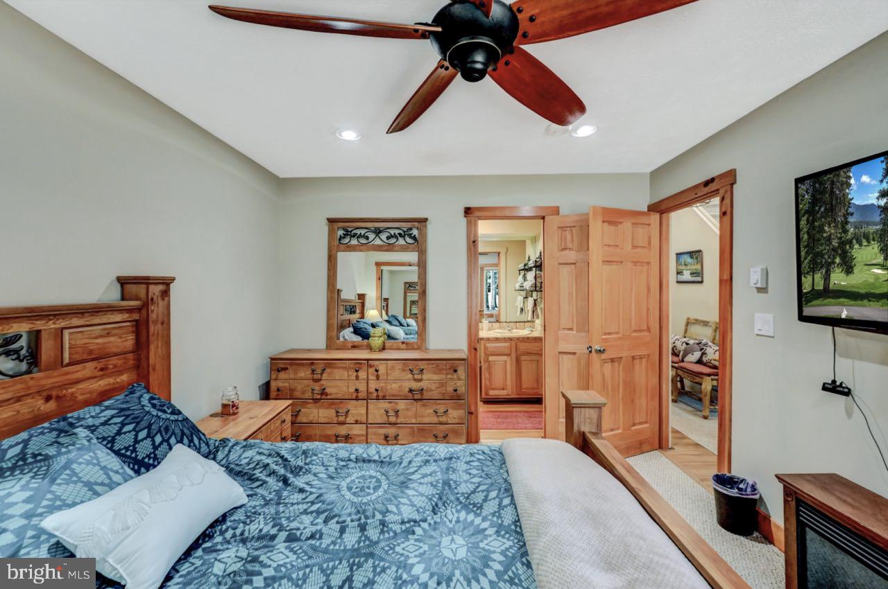 SNOW RIDGE VILLAGE - Residential