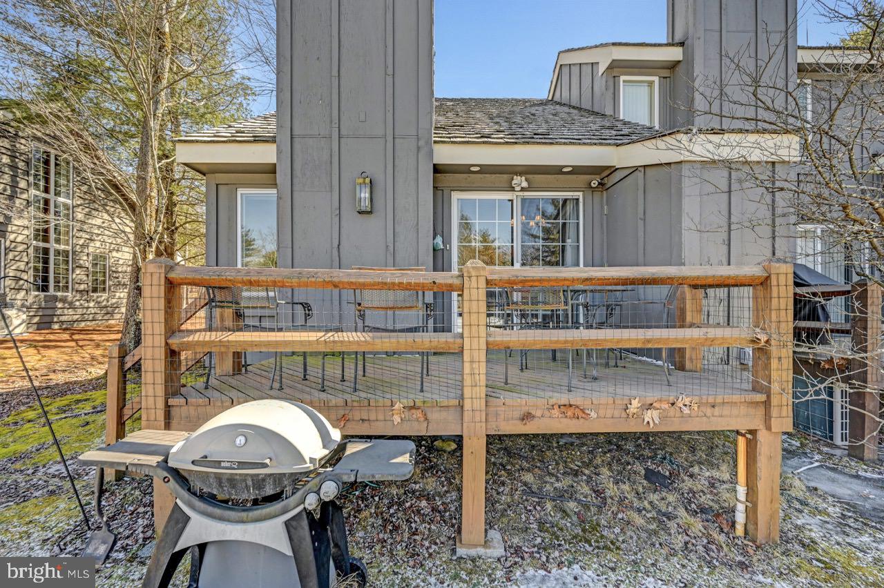 SNOW RIDGE VILLAGE - Residential